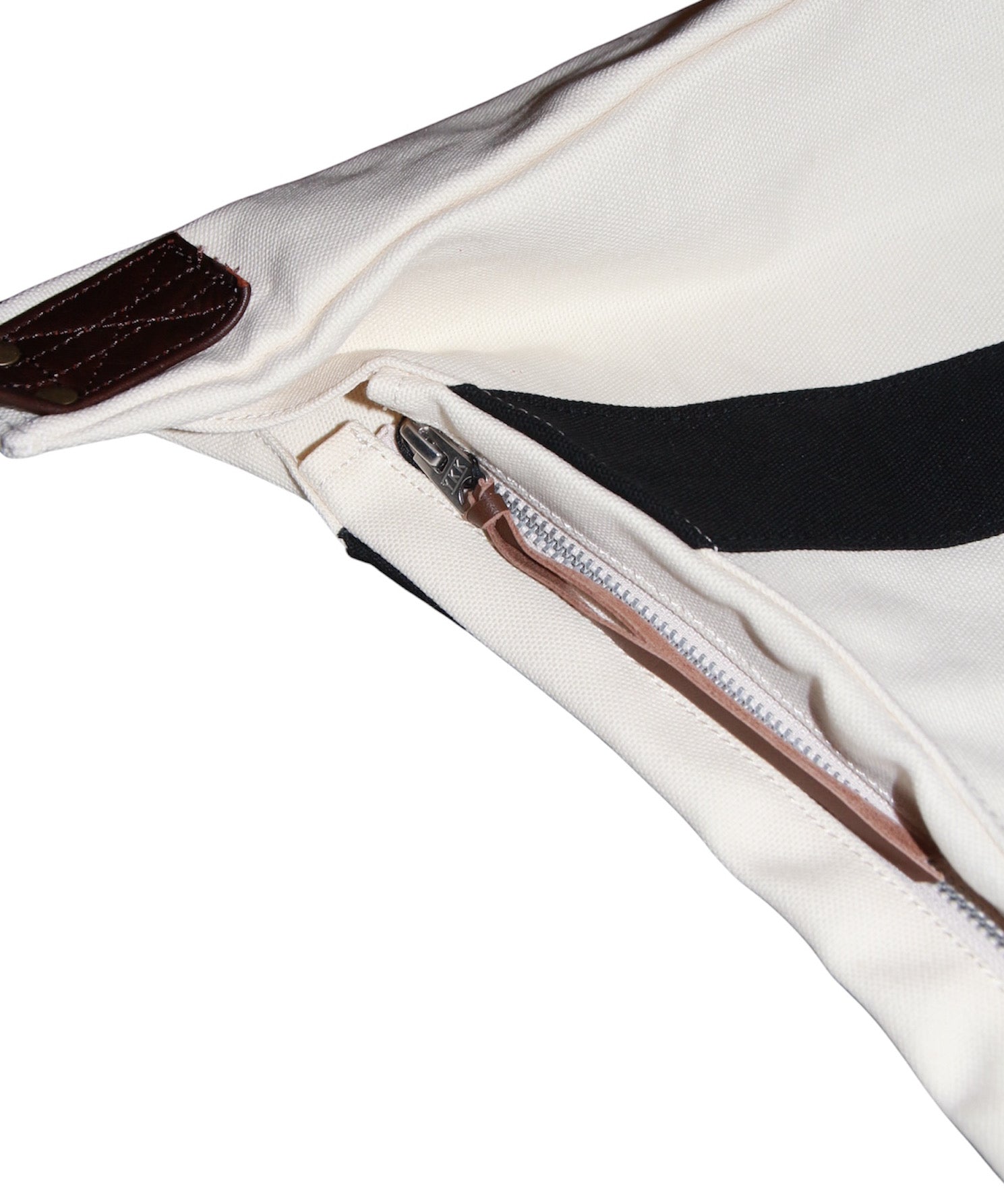 3D cutting messenger bag "BLACK"