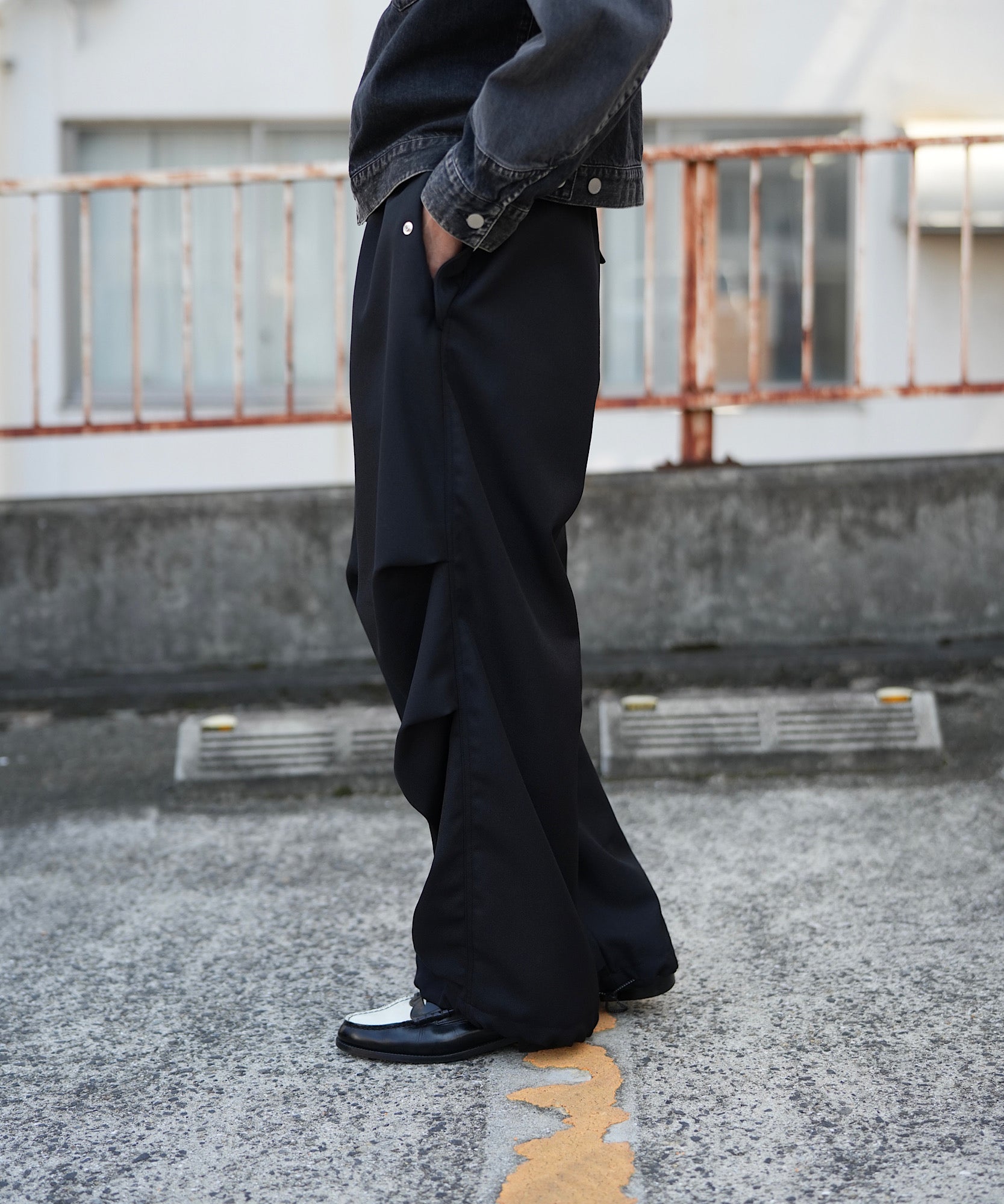 LOOSE PARACHUTE PANTS "GRAY"