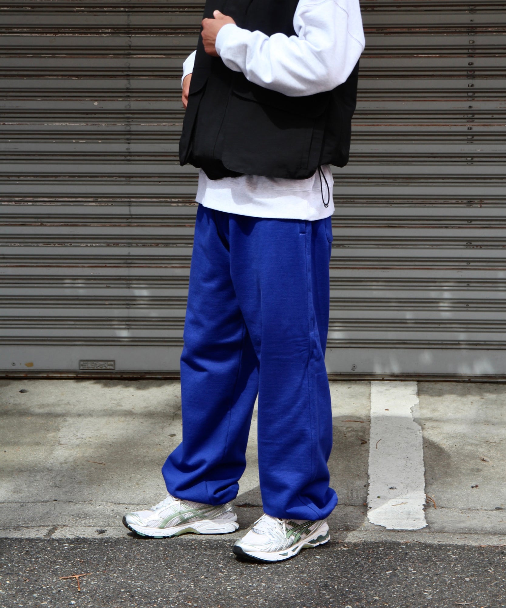 UNITWISTED YARN SWEAT PANTS "BLUE"