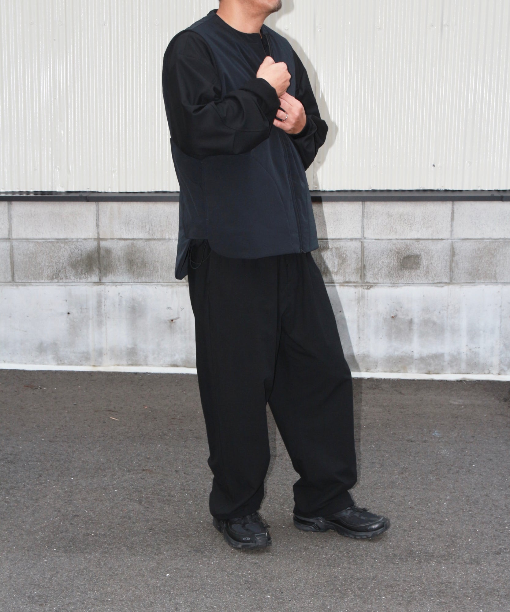 ジッパーベスト "BLACK"