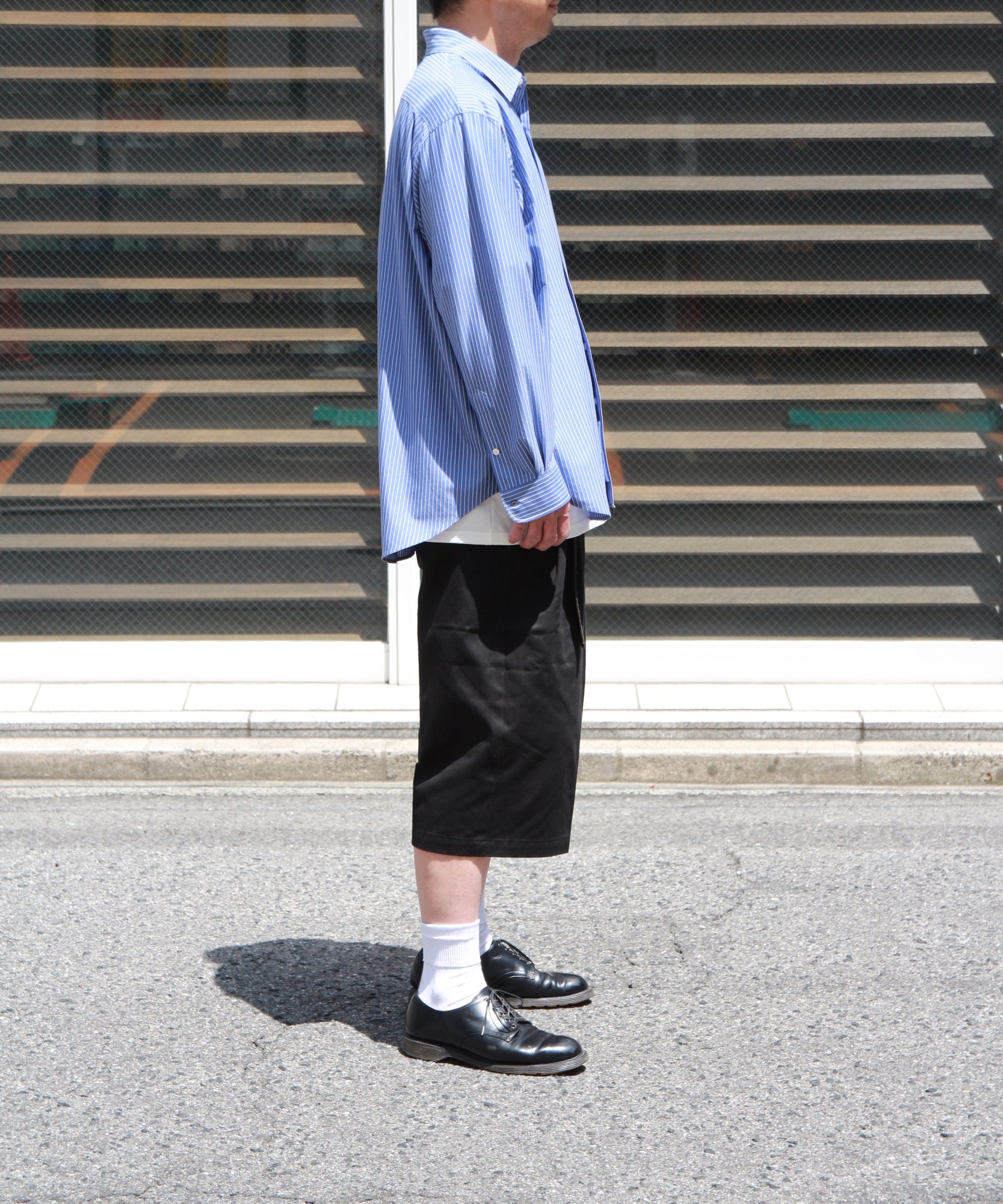THREE QUARTER CHINOS 2TUCK TROUSERS "BLACK"