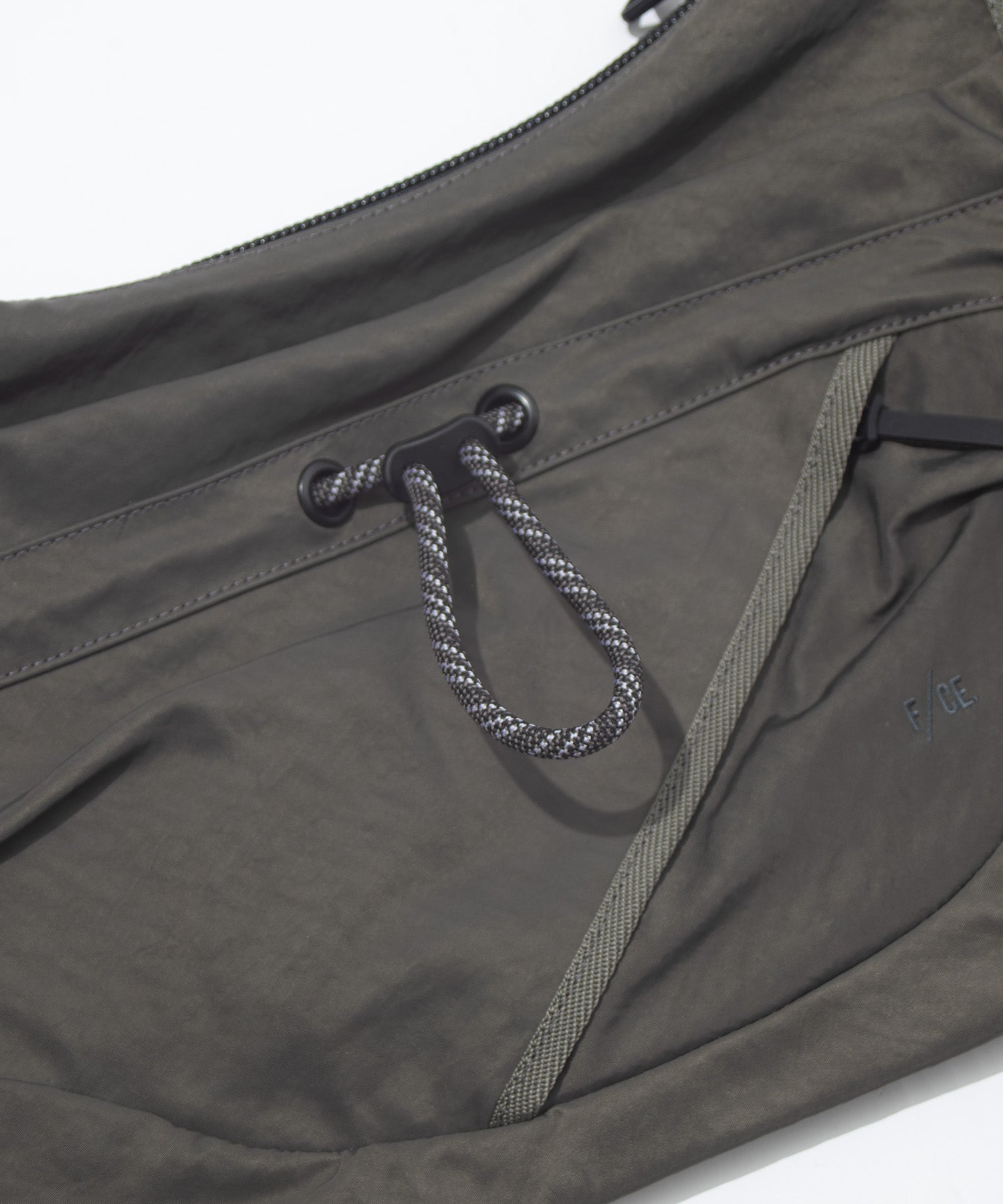 TEXTURED TWILL 2WAY SHOULDER TOTE "BLACK"