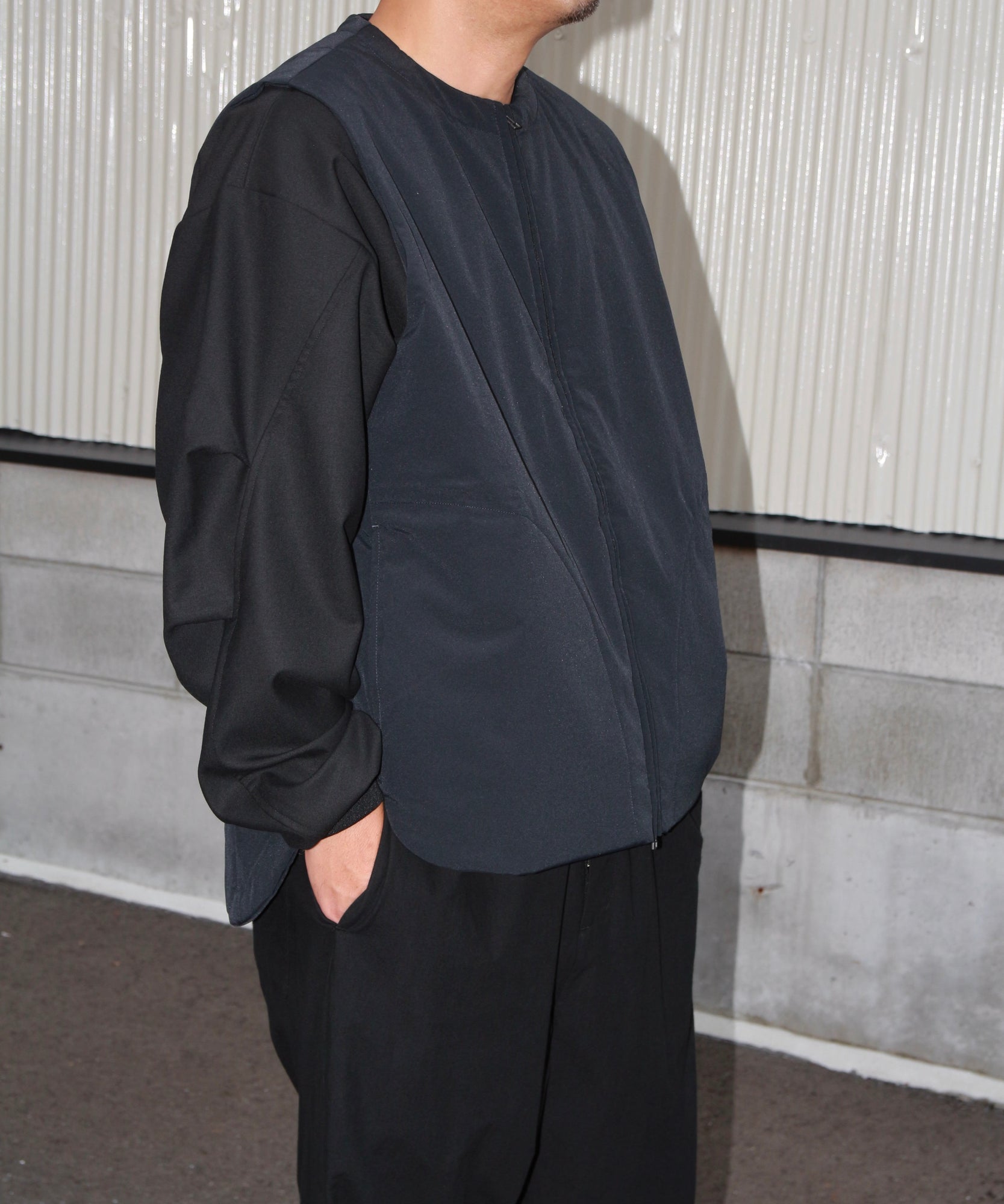 ジッパーベスト "BLACK"