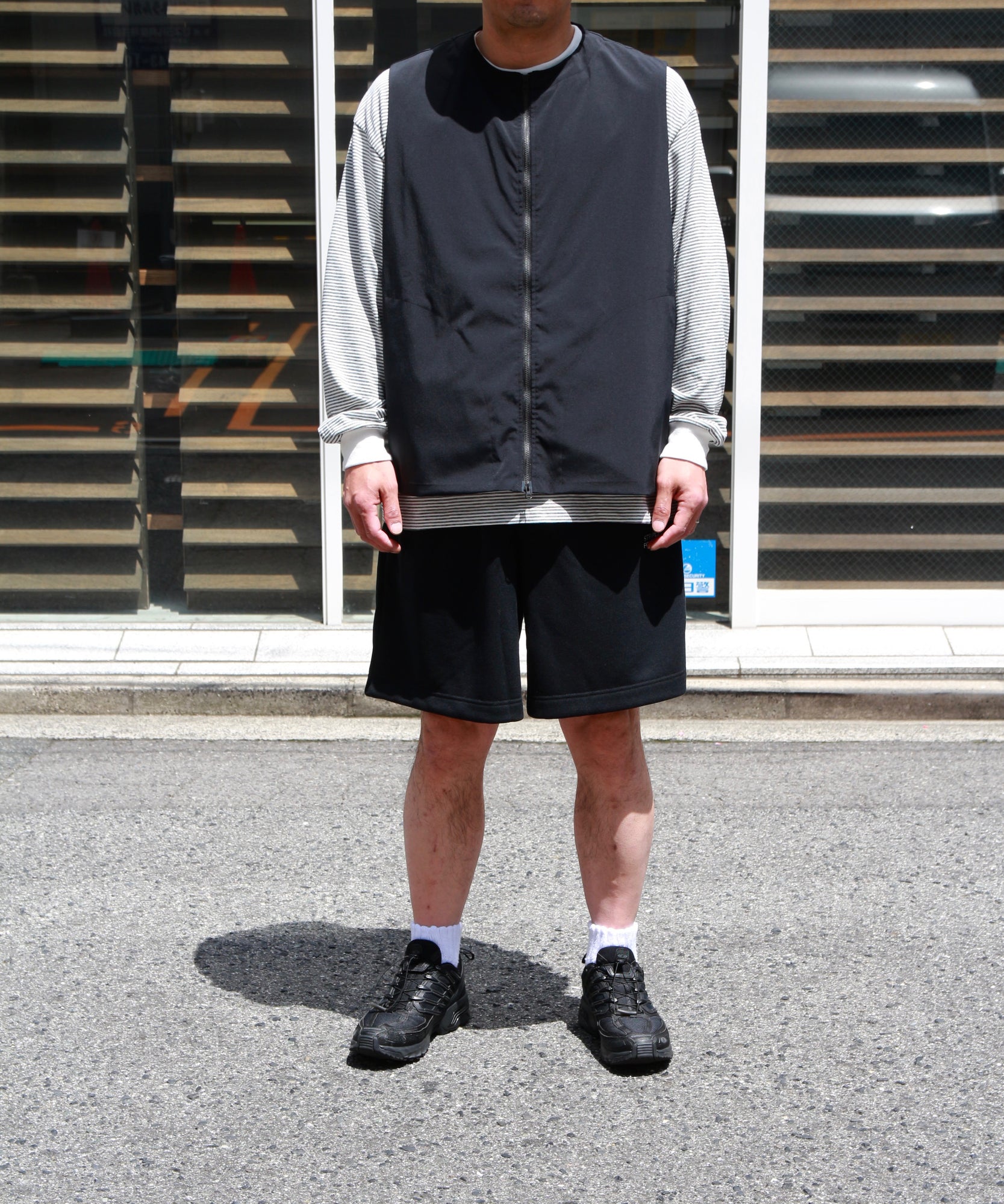 ジッパーベスト "BLACK"