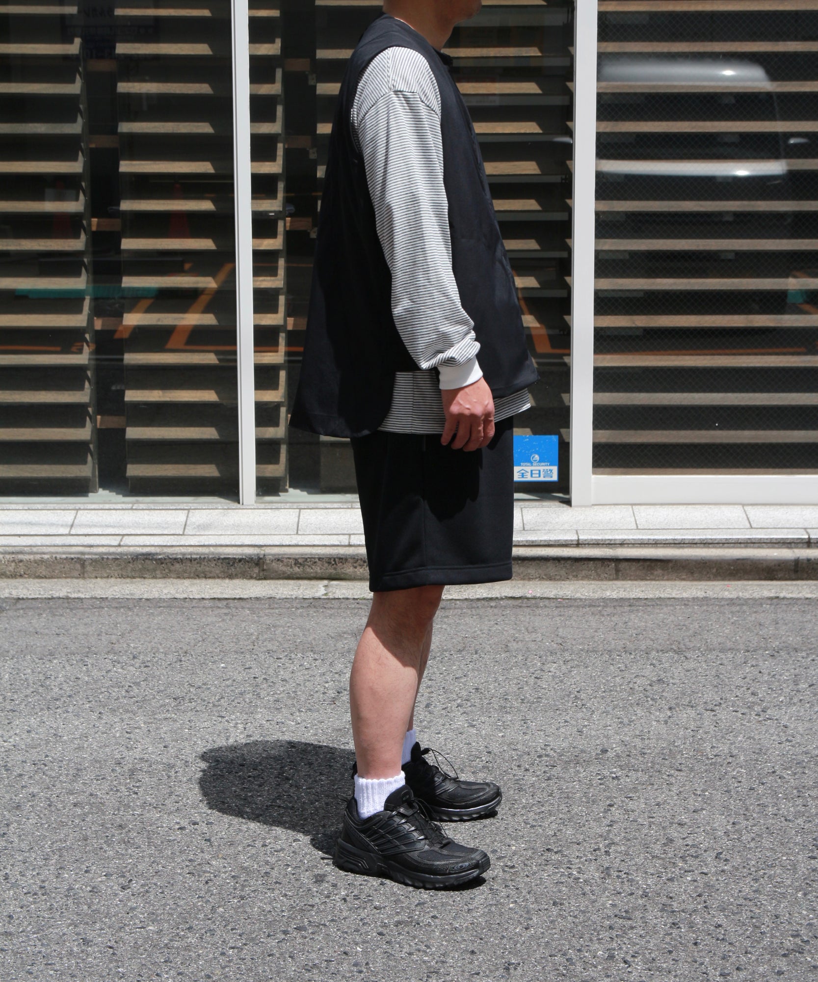 ジッパーベスト "BLACK"