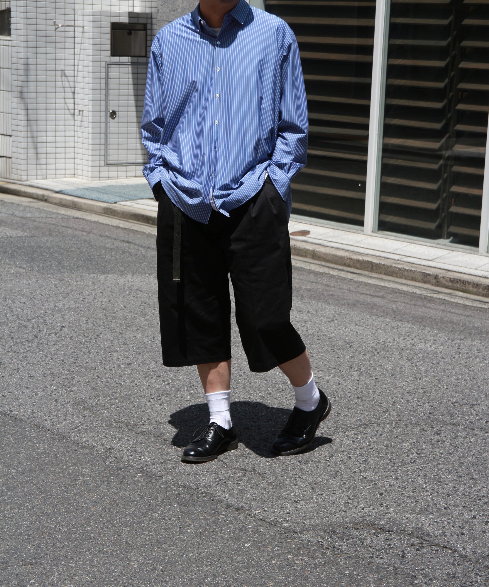 THREE QUARTER CHINOS 2TUCK TROUSERS "BLACK"