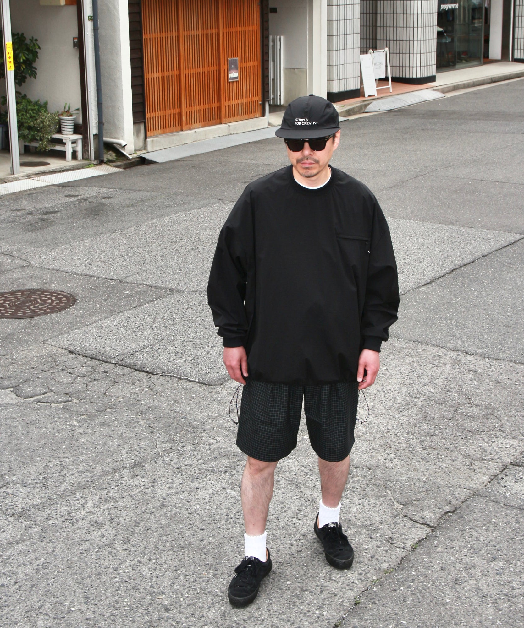 Two Tuck Wide Shorts "BLACK PLAIDS"