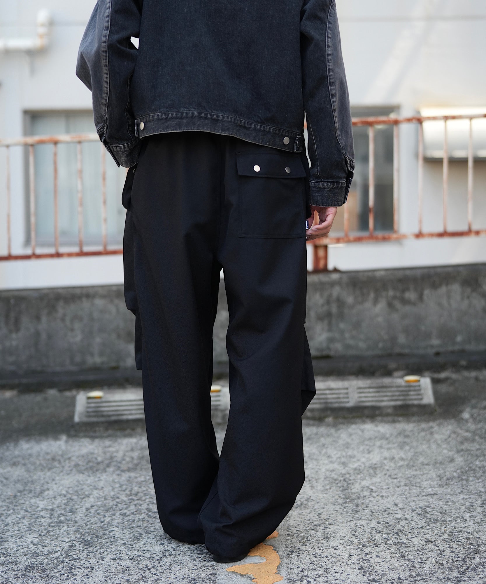 LOOSE PARACHUTE PANTS "GRAY"