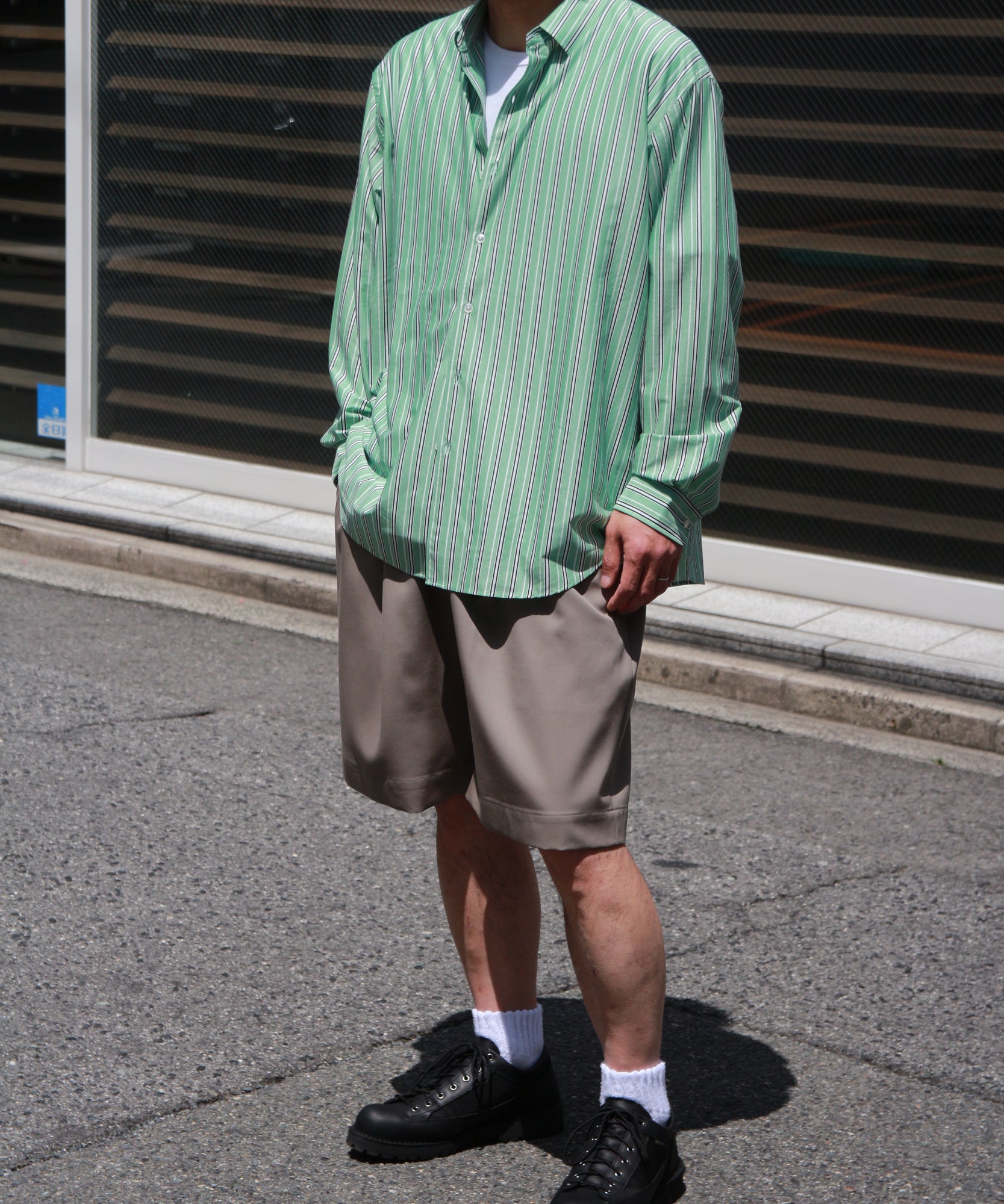 WIDE EASY SHORT TROUSERS "TAUPE BEIGE"