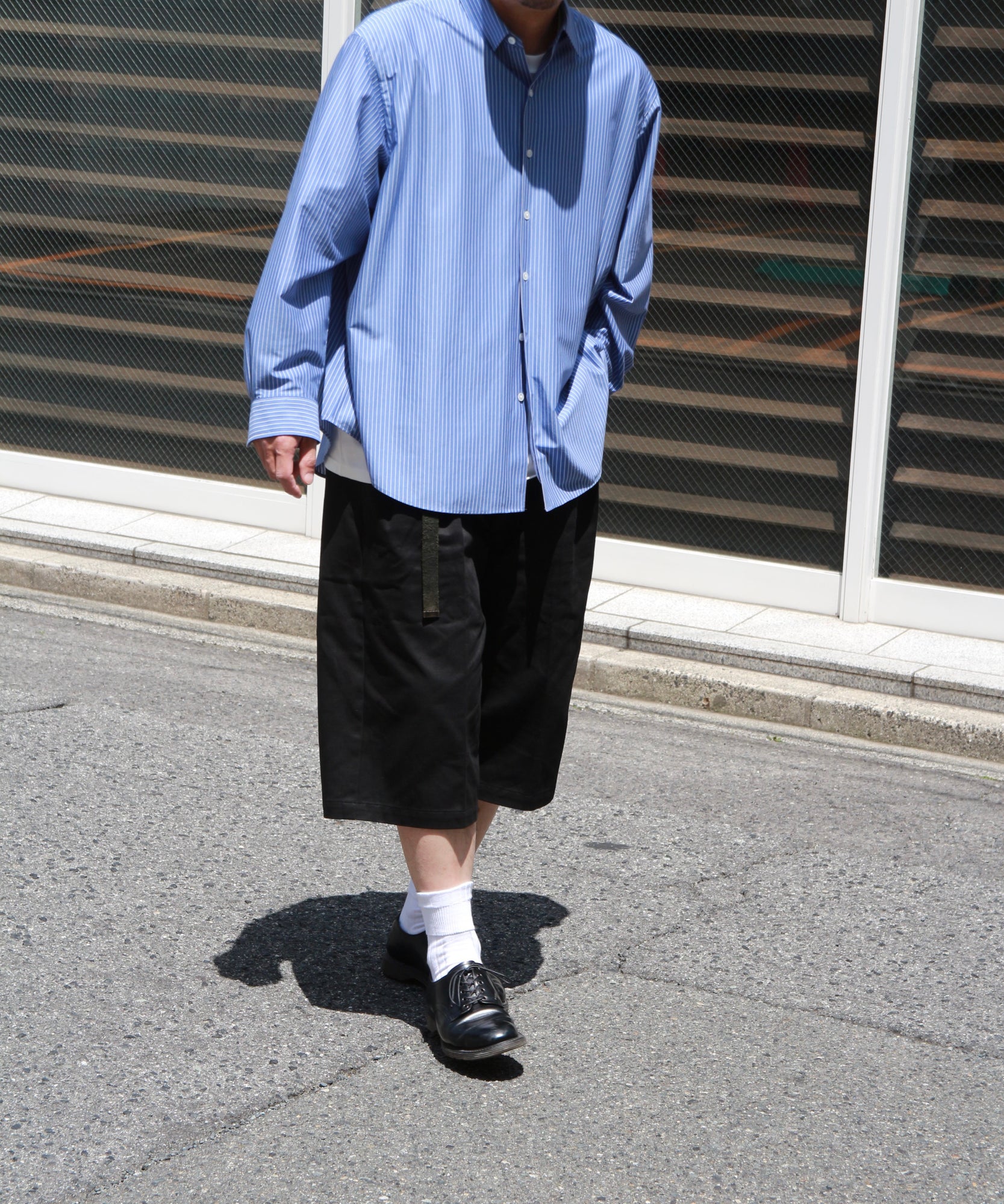 THREE QUARTER CHINOS 2TUCK TROUSERS "BLACK"