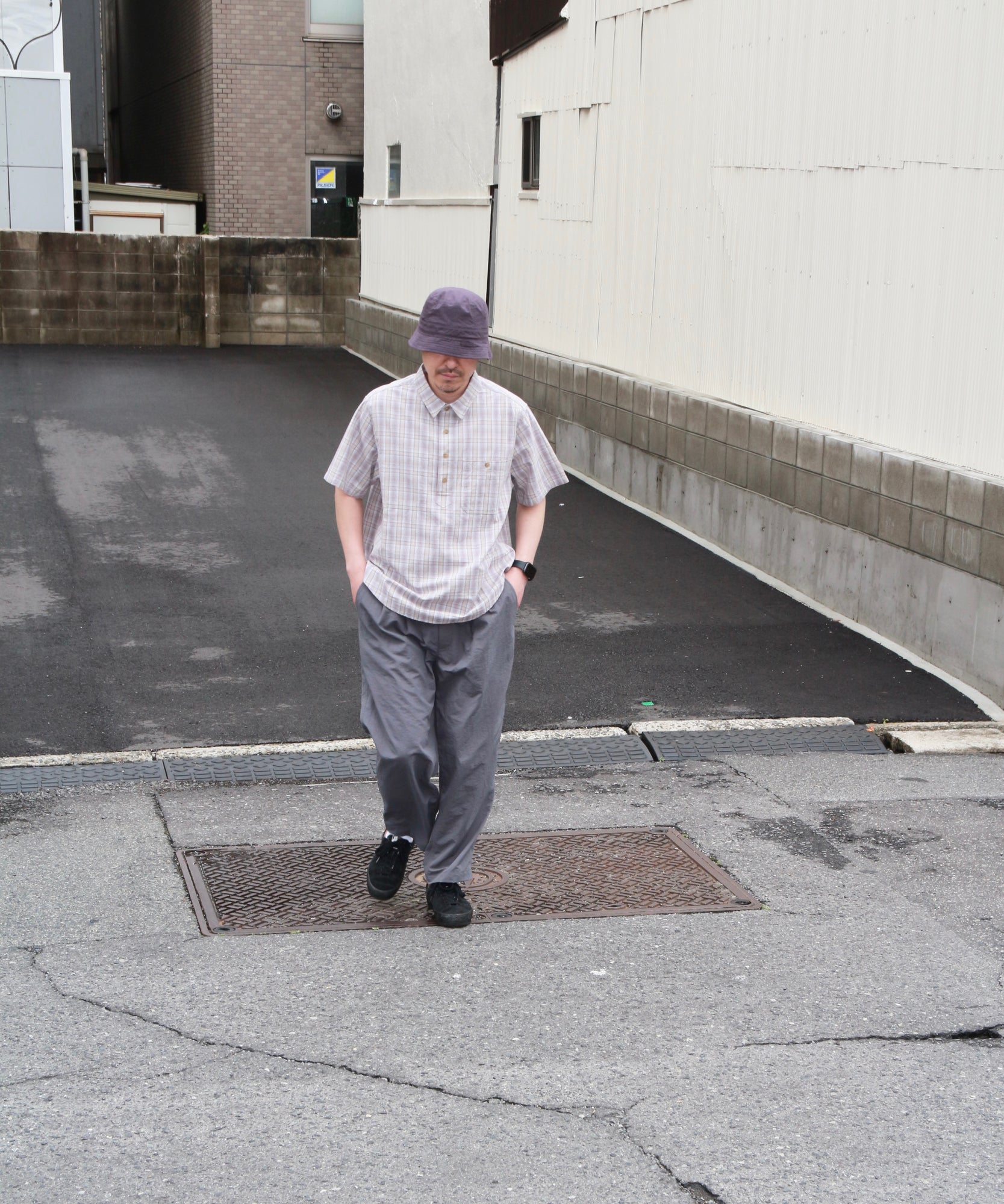 Panel Hat "RAISIN"