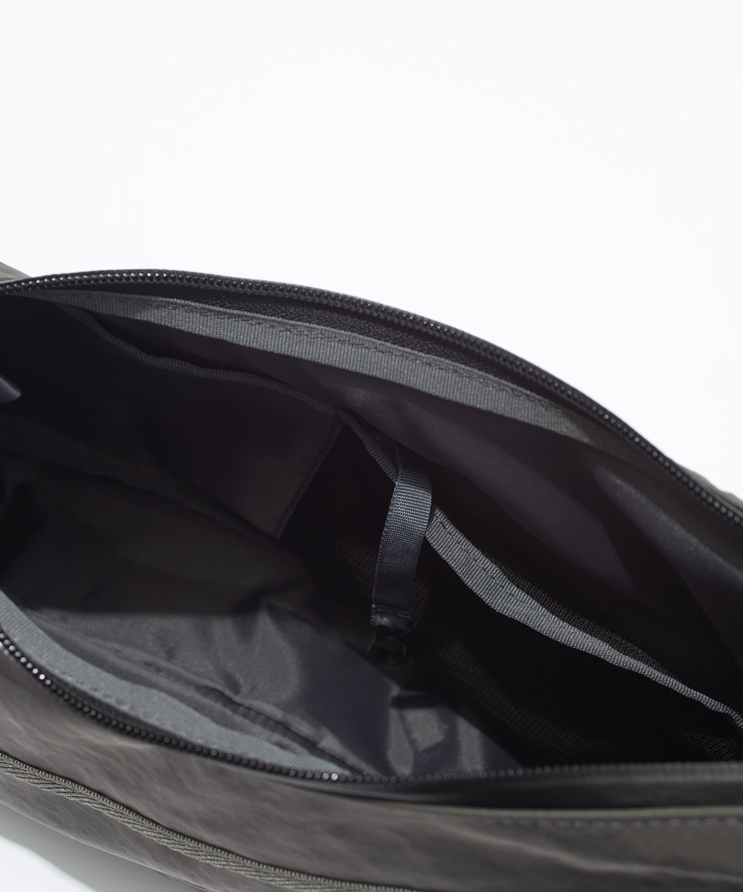 TEXTURED TWILL MINI SHOULDER BAG "BLACK"