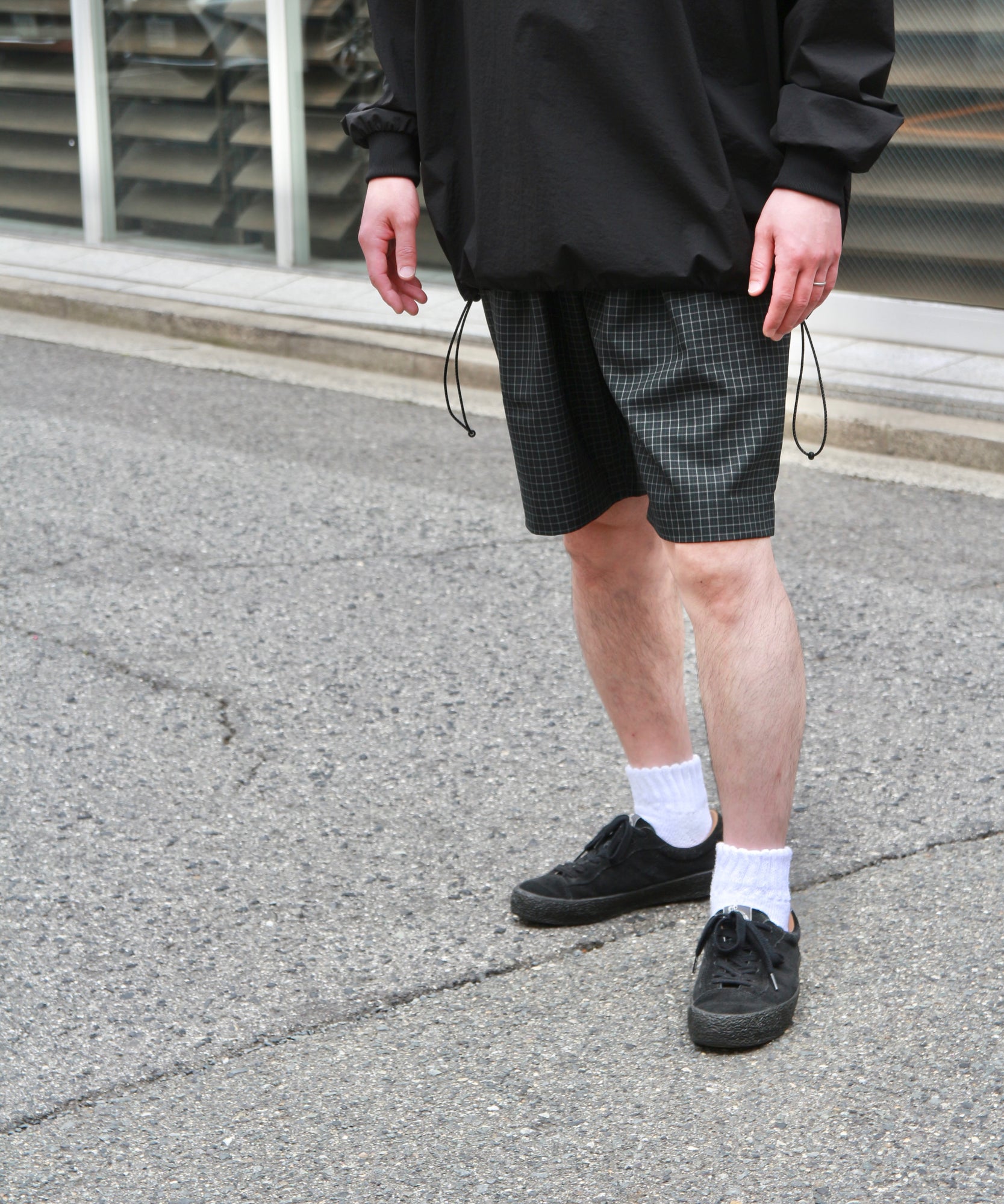 Two Tuck Wide Shorts "BLACK PLAIDS"