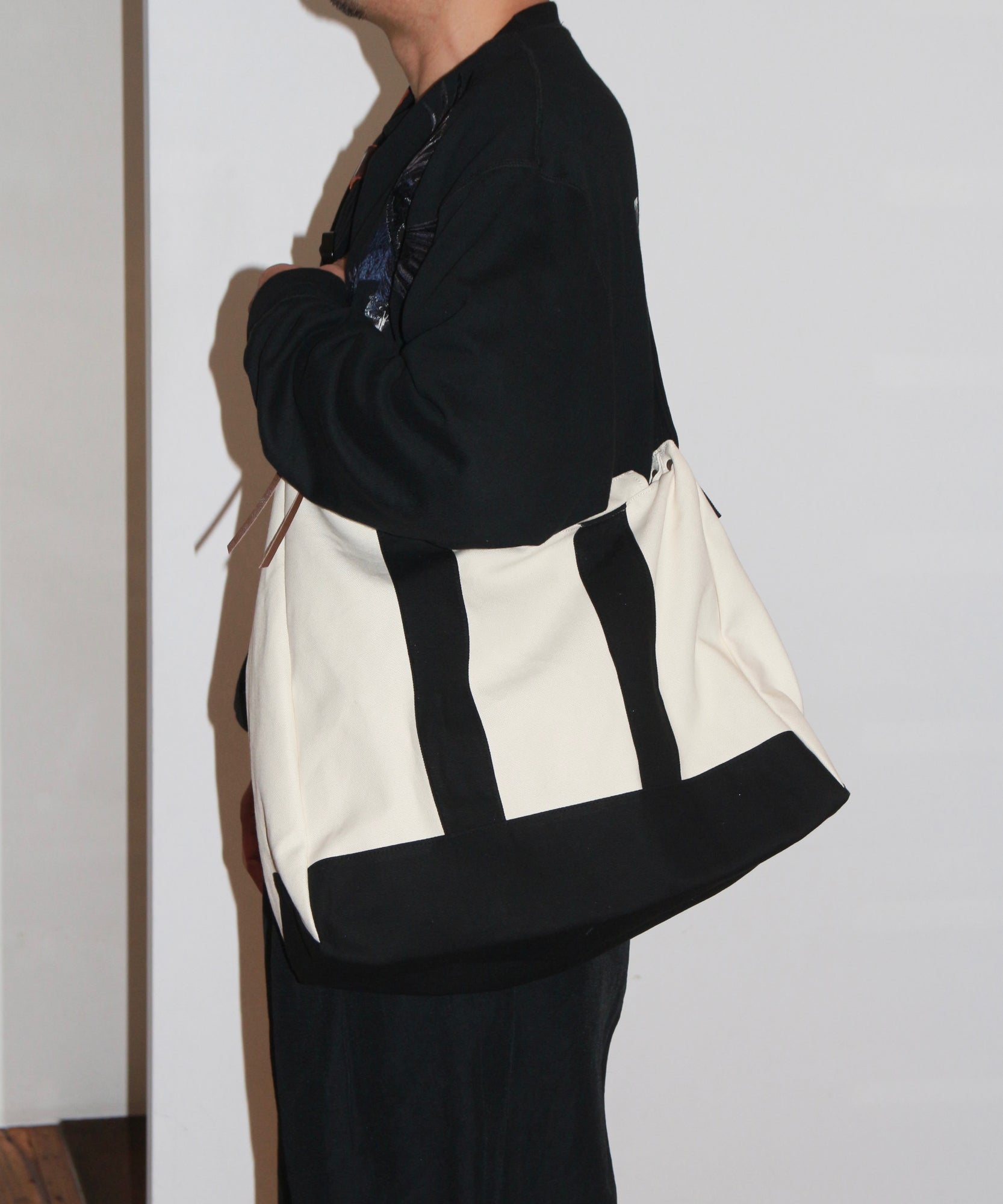 3D cutting messenger bag "RED"