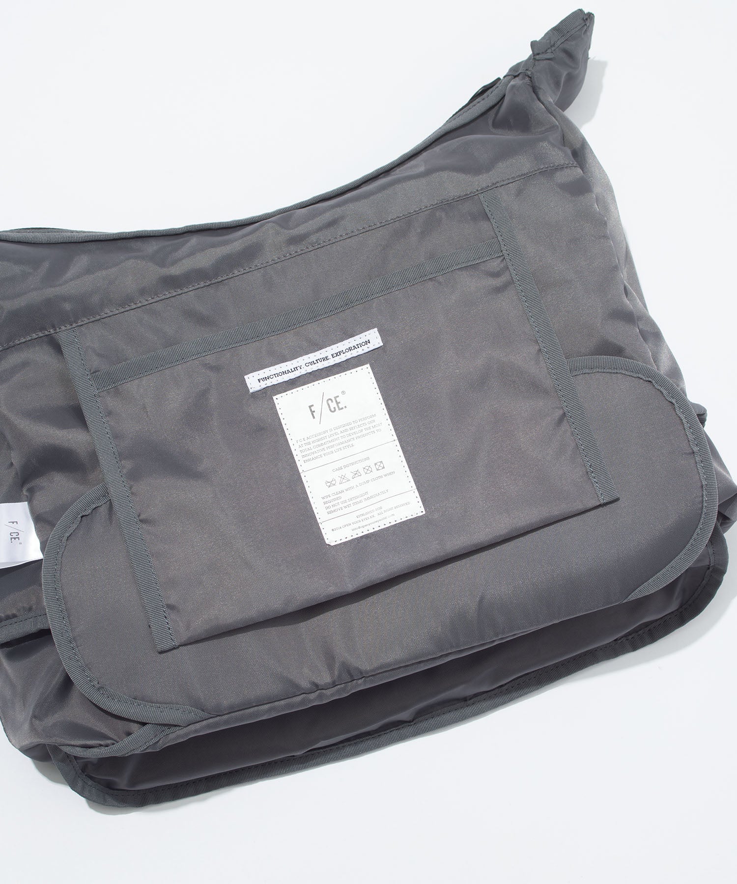 TEXTURED TWILL 2WAY SHOULDER TOTE "BLACK"