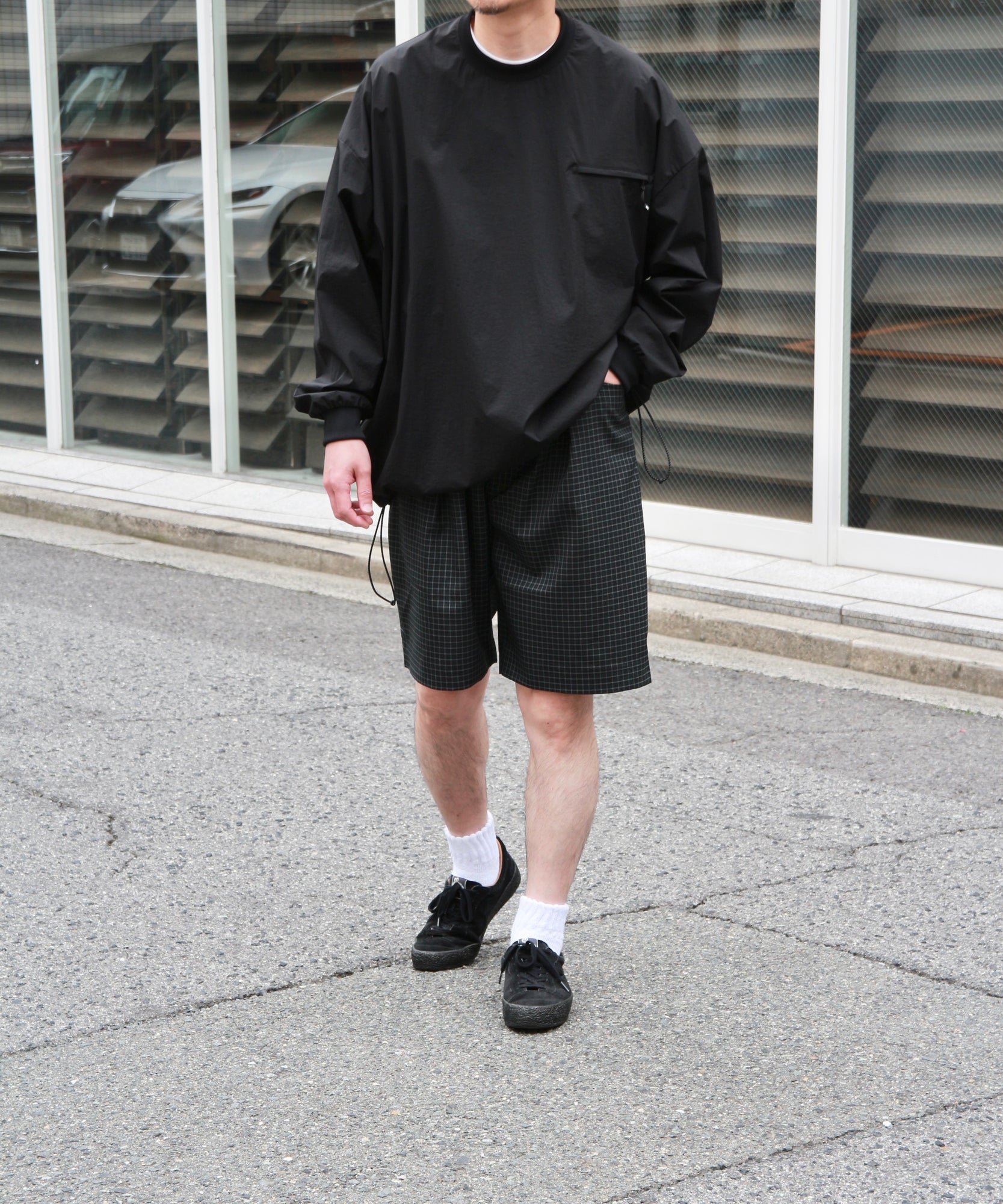 Two Tuck Wide Shorts "BLACK PLAIDS"