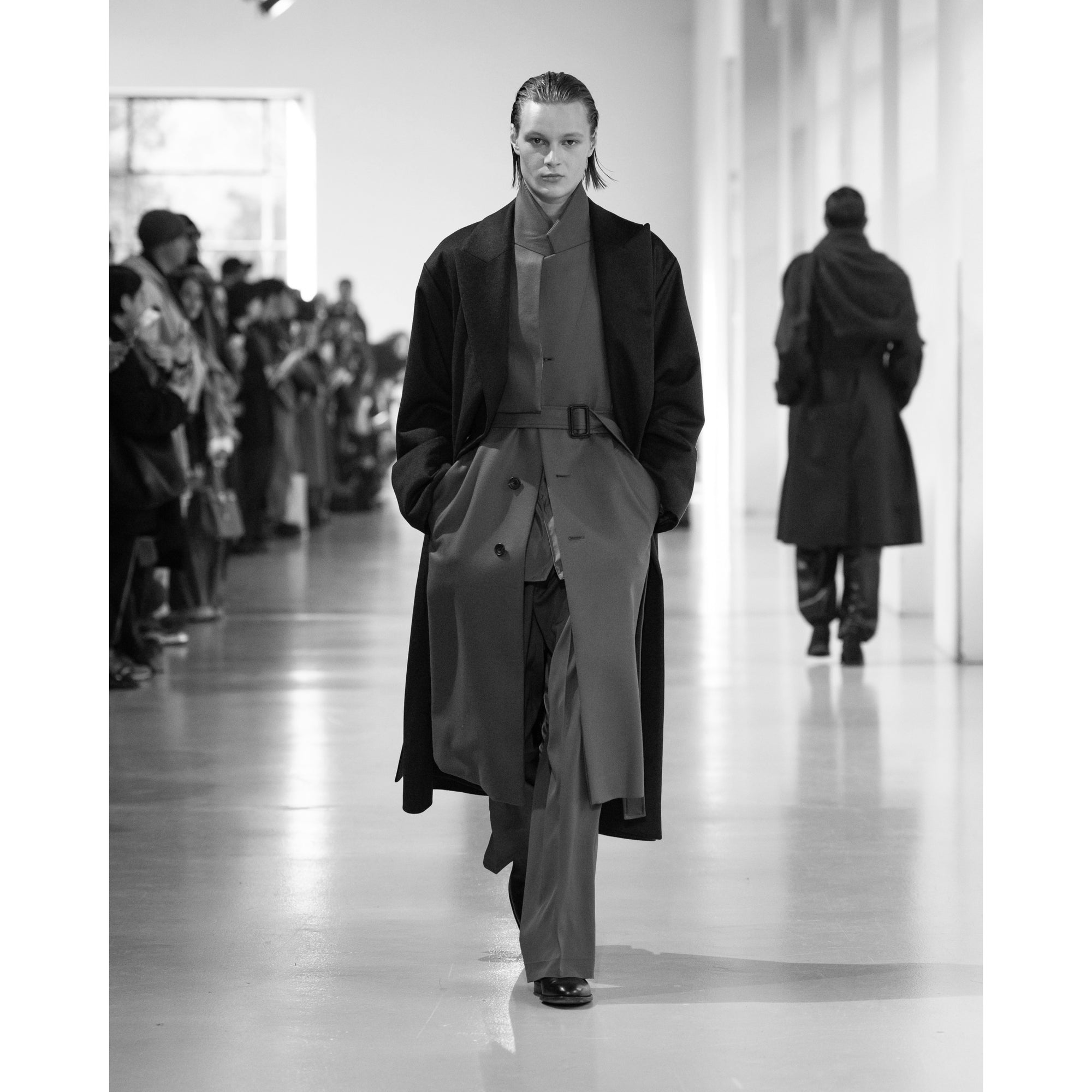LAY CHESTER COAT "BLACK"