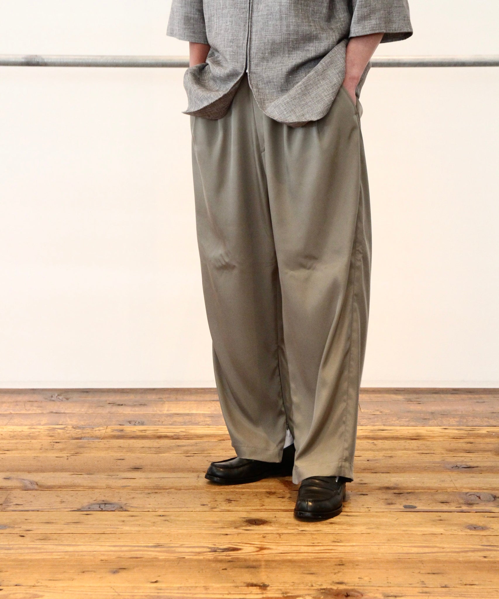 欲しいの 【レア】 stein Cupro Wide Easy Trousers | solinvet.com